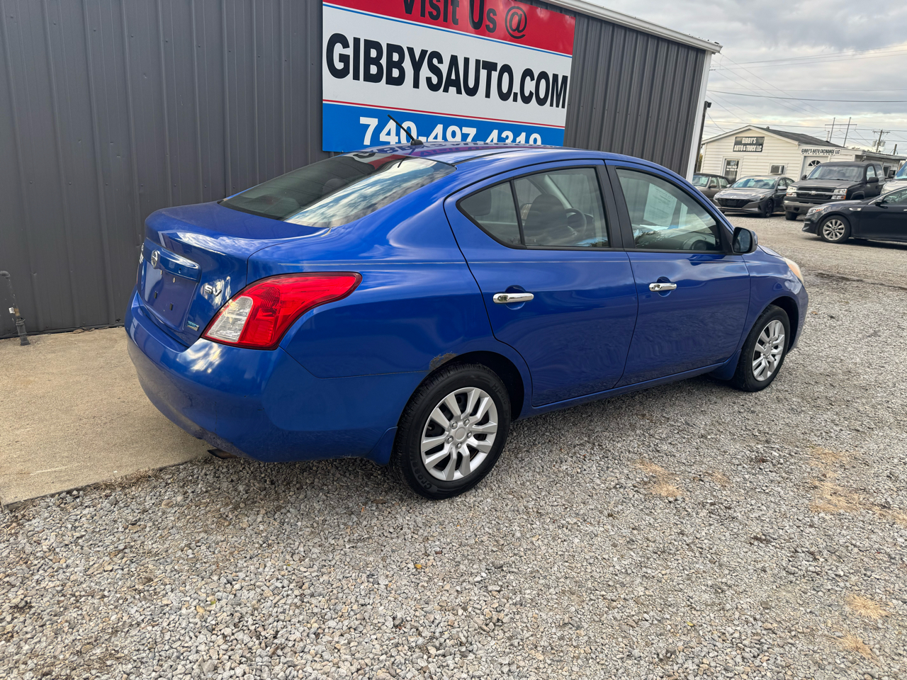 Nissan Versa  2012