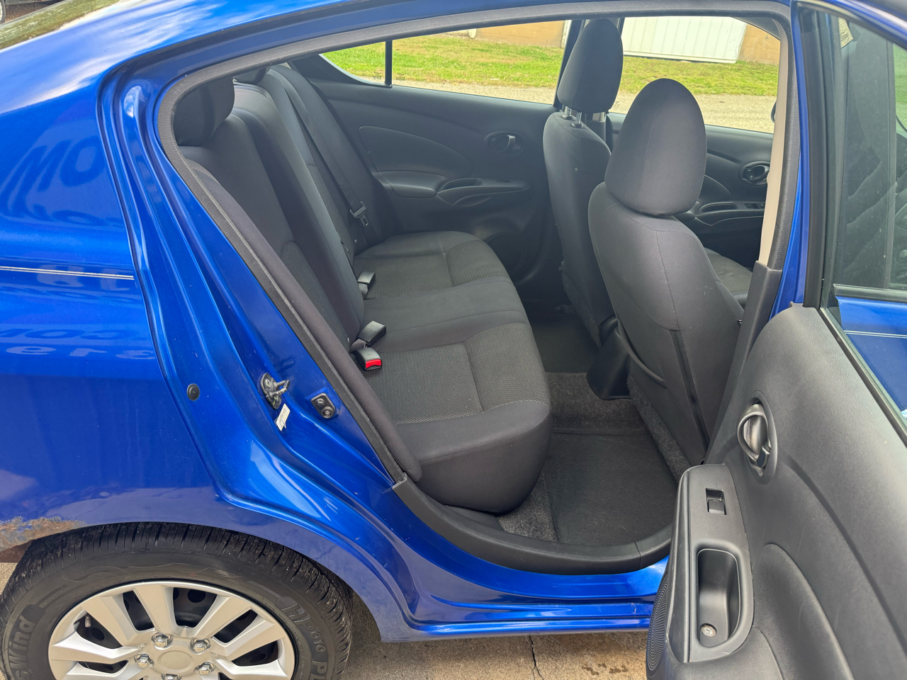 Nissan Versa  2012