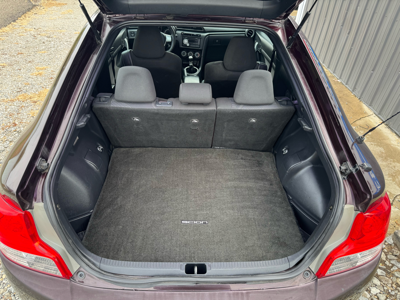 Scion tC  2011 Scion tC  2011