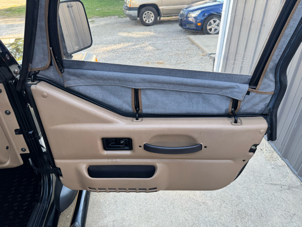 1999 Jeep Wrangler SE photo 2