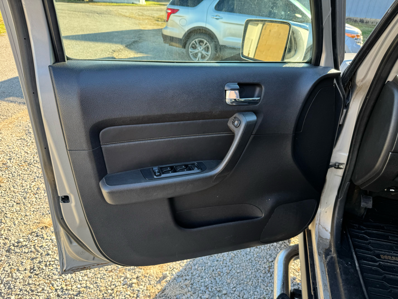 2007 Hummer H3 SUV photo 3