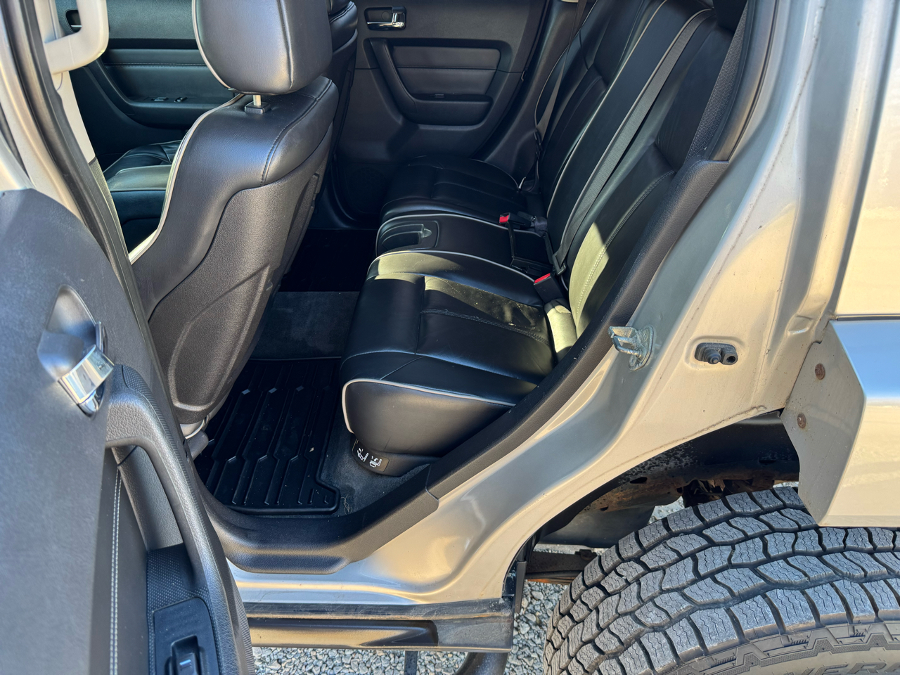 2007 Hummer H3 SUV photo 4