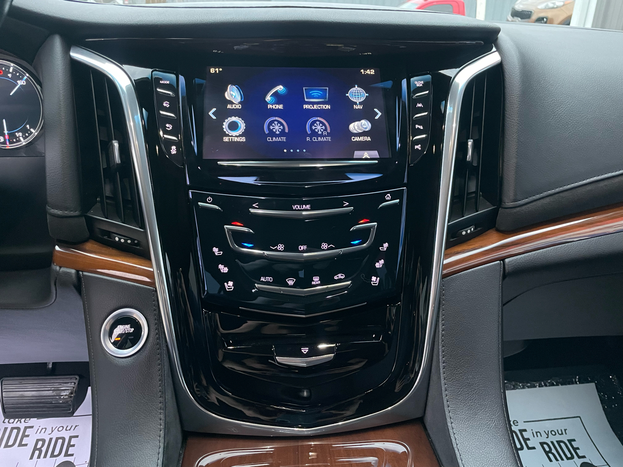 Cadillac Escalade  2017