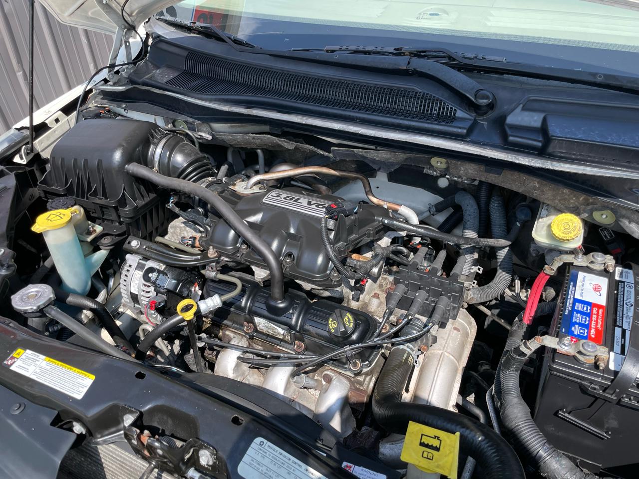 Volkswagen Routan  2010