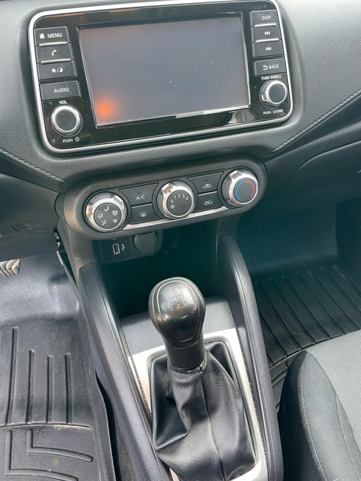 Nissan Versa  2024