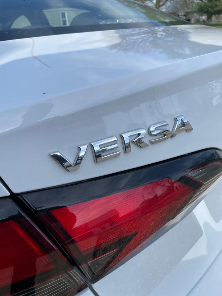 Nissan Versa  2024
