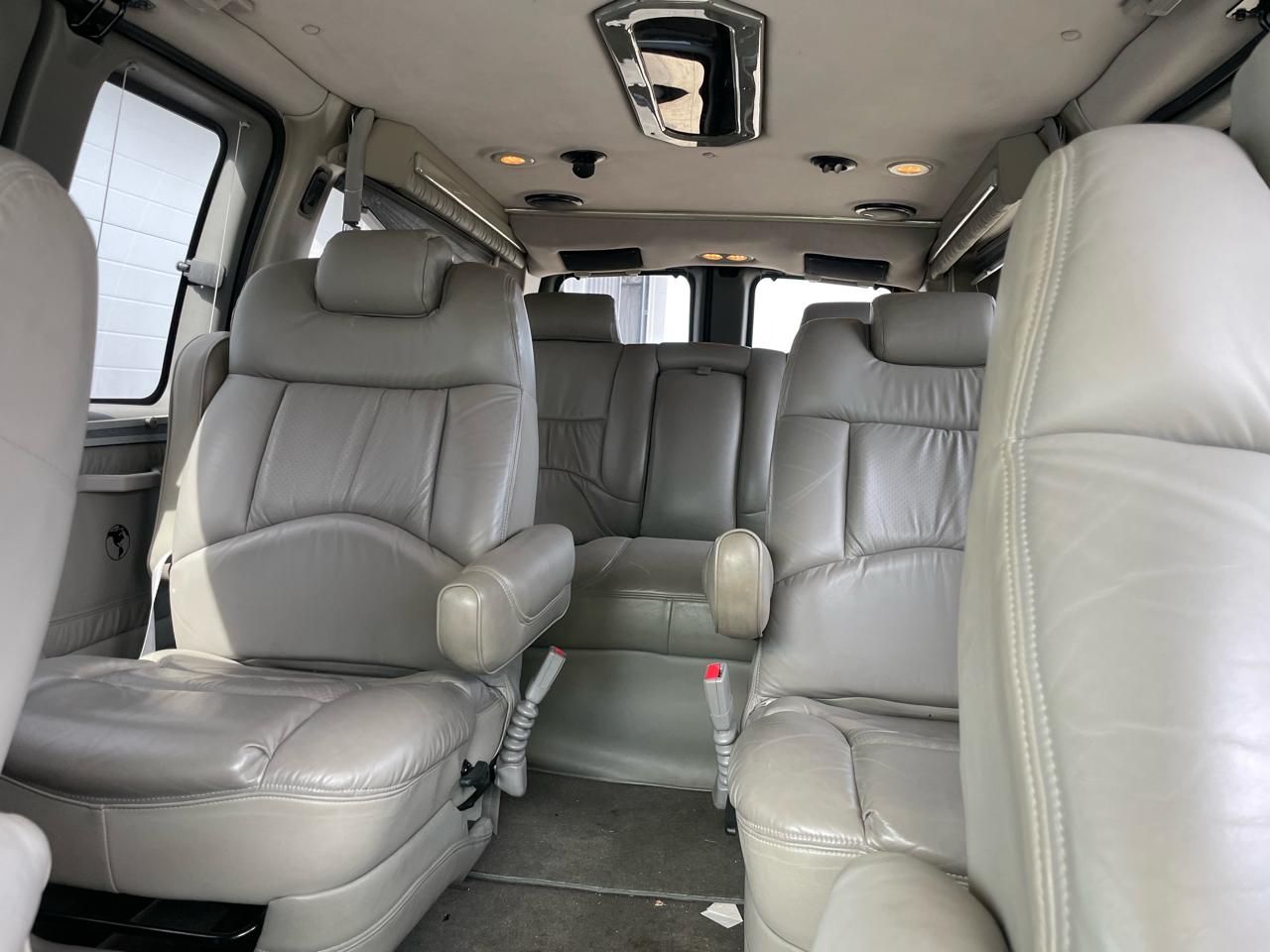 Chevrolet Express  2003