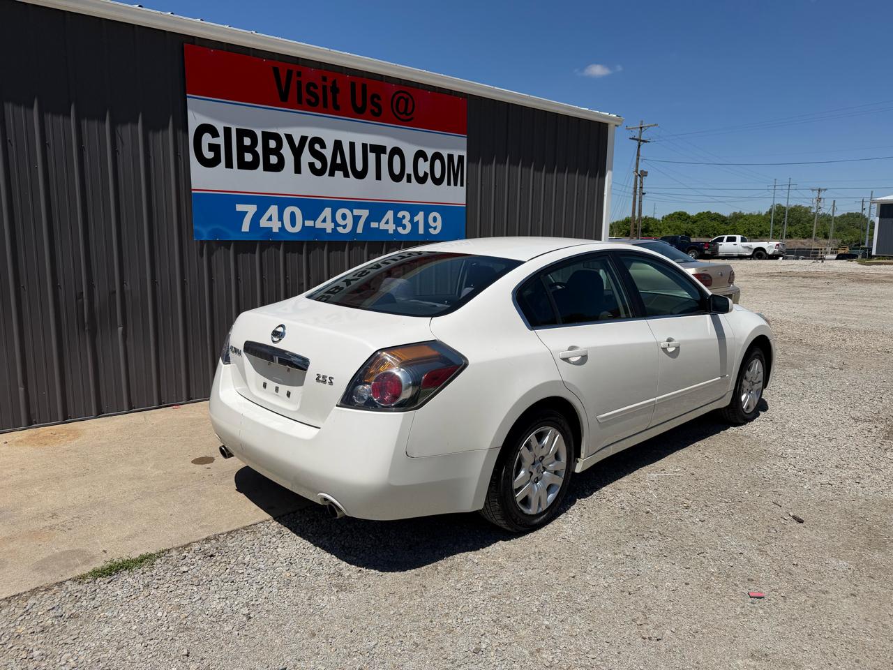 Nissan Altima Base 2011