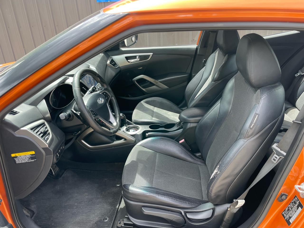 Hyundai Veloster  2013