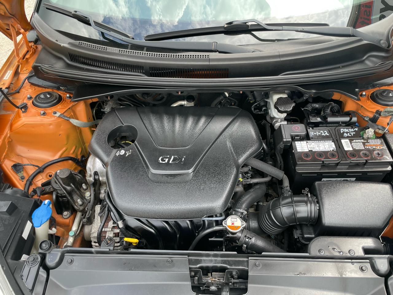 Hyundai Veloster  2013
