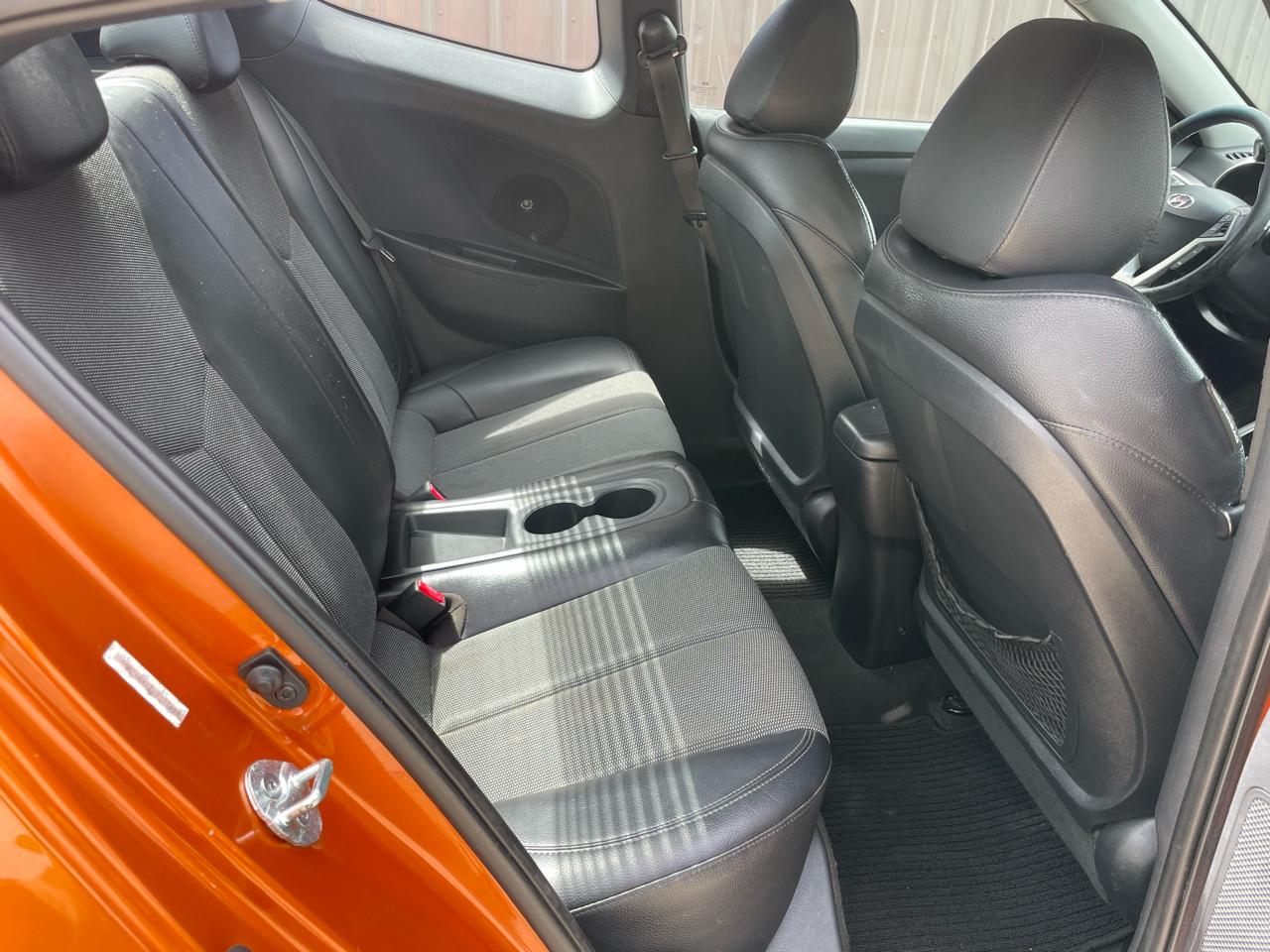 Hyundai Veloster  2013