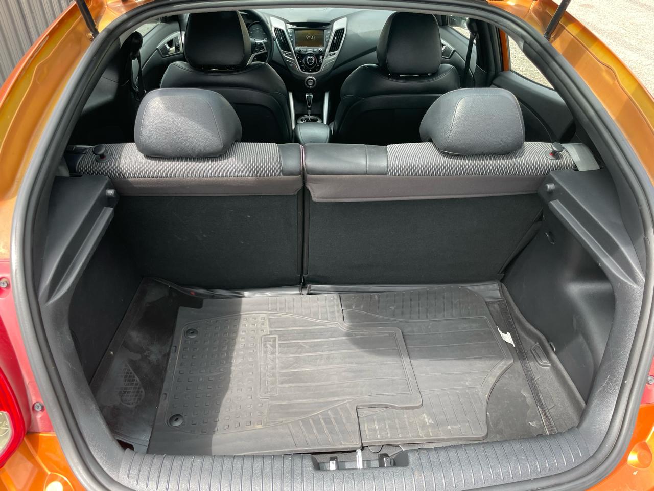 Hyundai Veloster  2013