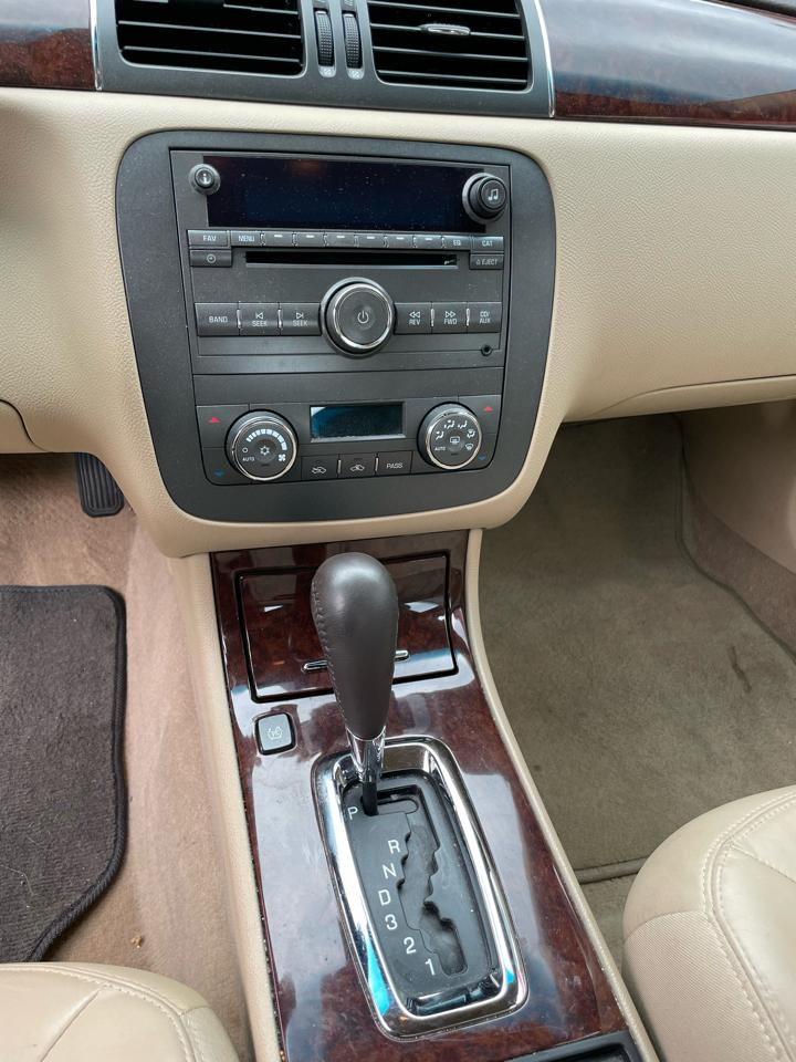 Buick Lucerne CXL 2011