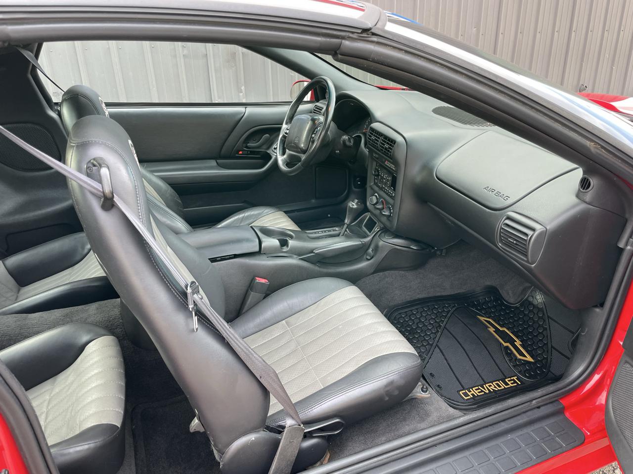 Chevrolet Camaro  2002