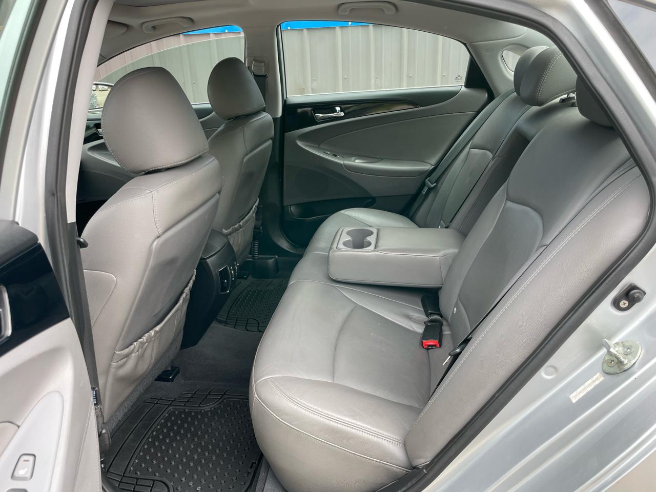 Hyundai Sonata  2011