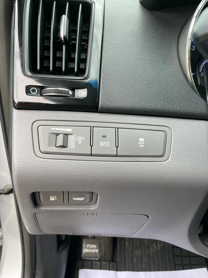 Hyundai Sonata  2011