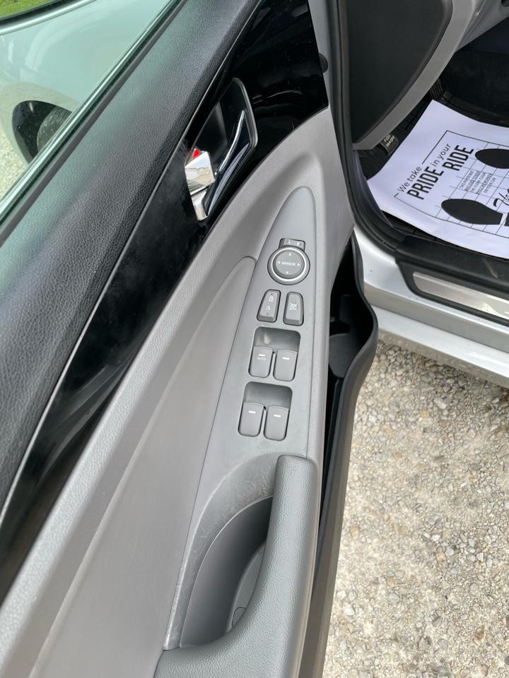 Hyundai Sonata  2011