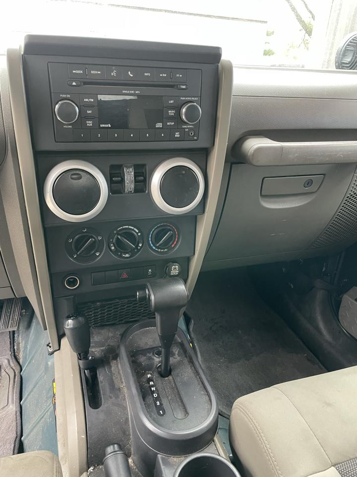 Jeep Wrangler Sahara 2010