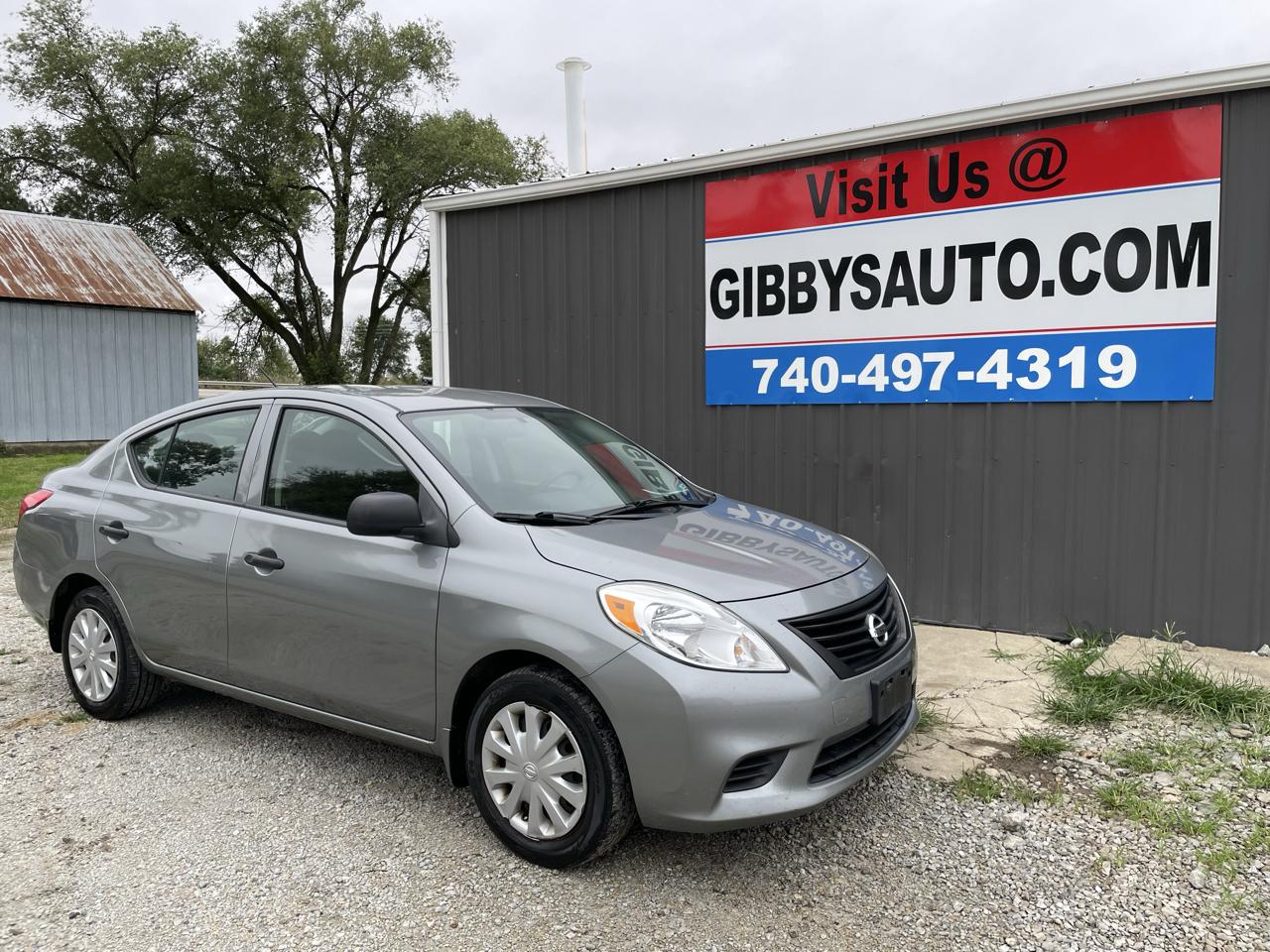 Nissan Versa  2012