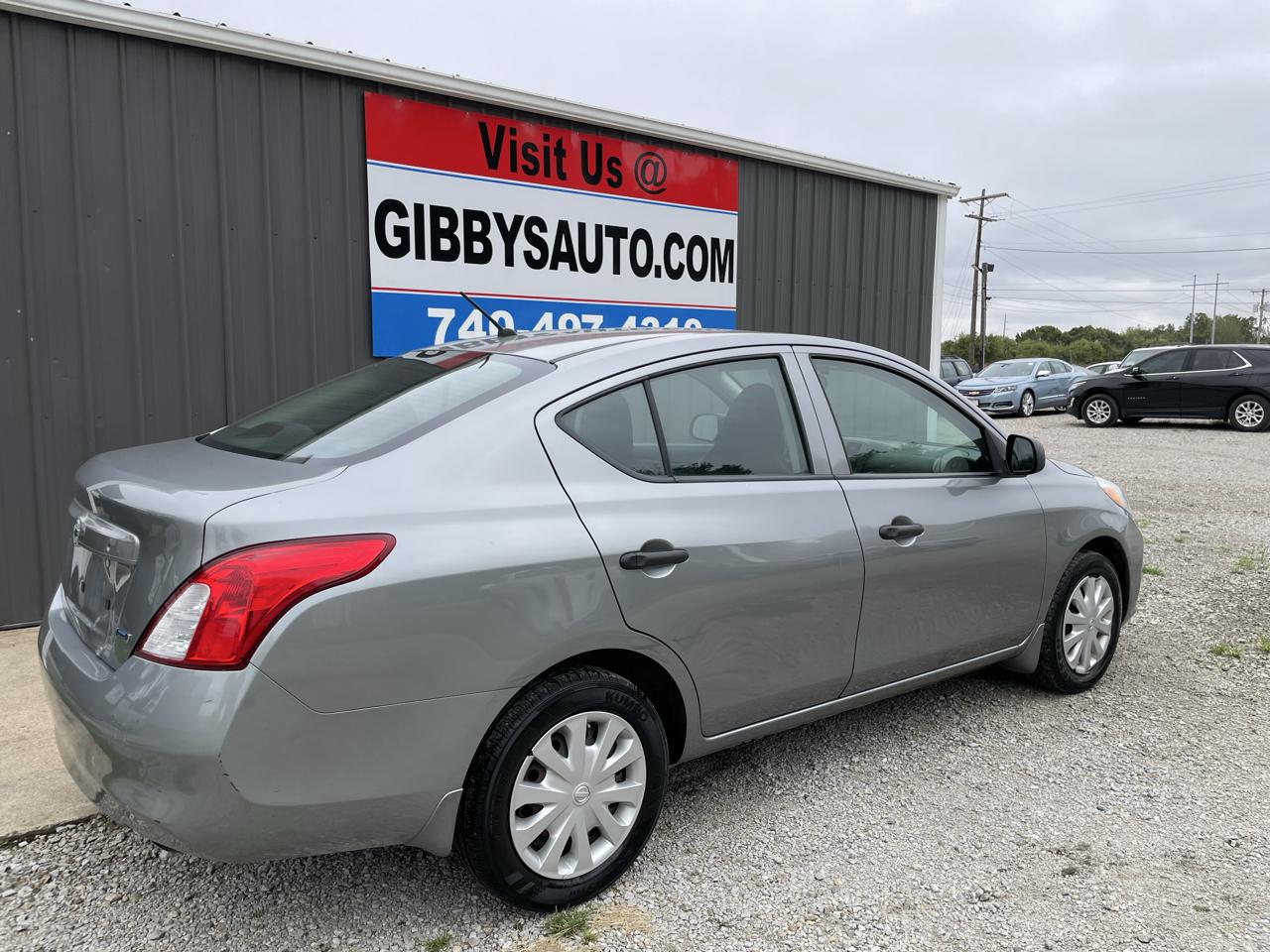 Nissan Versa  2012