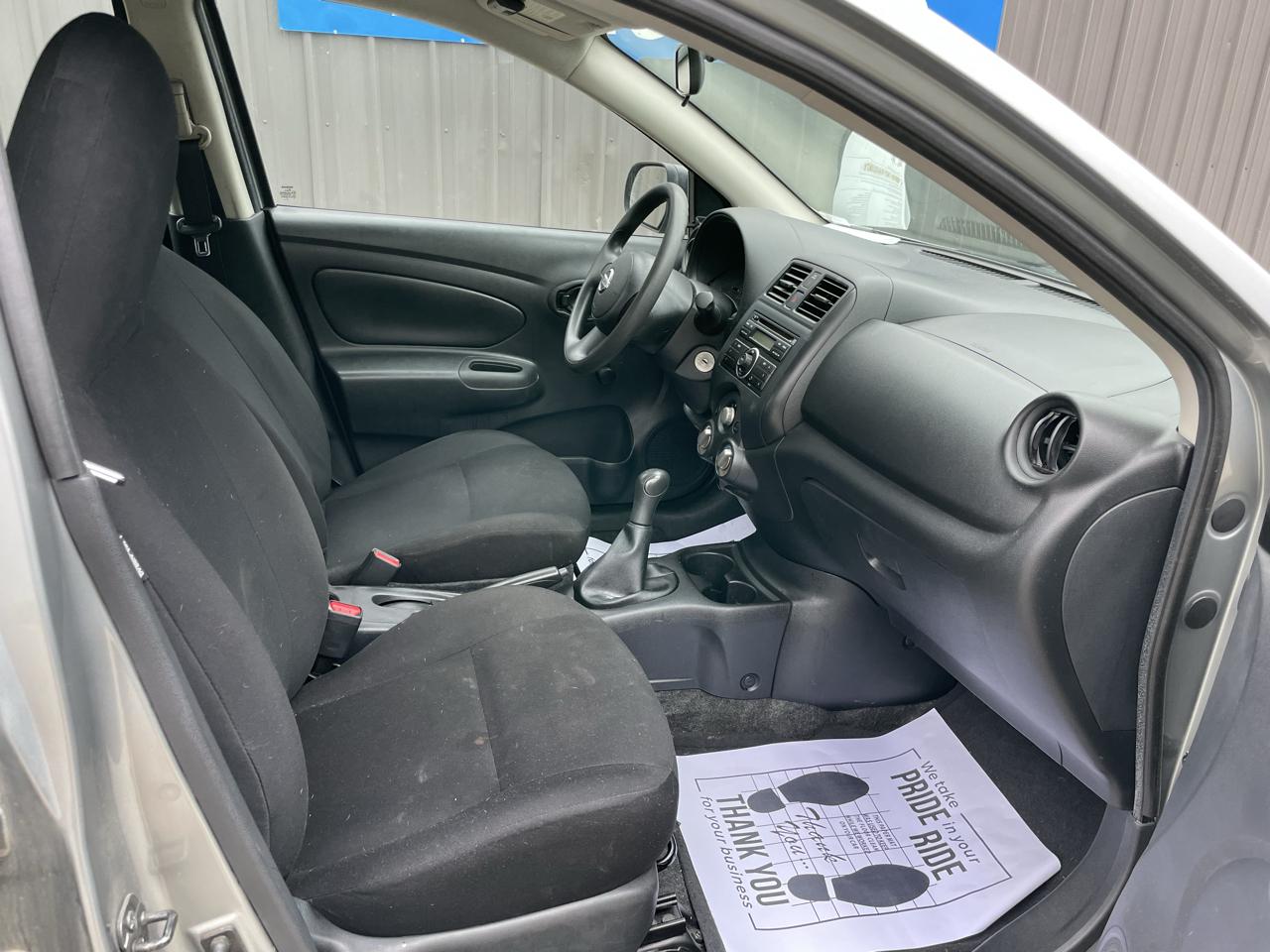 Nissan Versa  2012