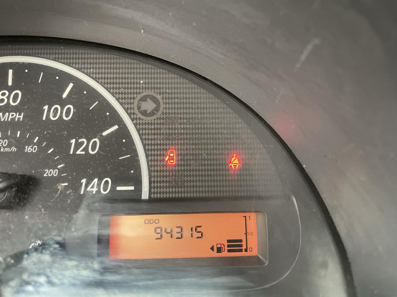 Nissan Versa  2012