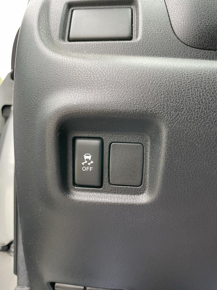 Nissan Versa  2012