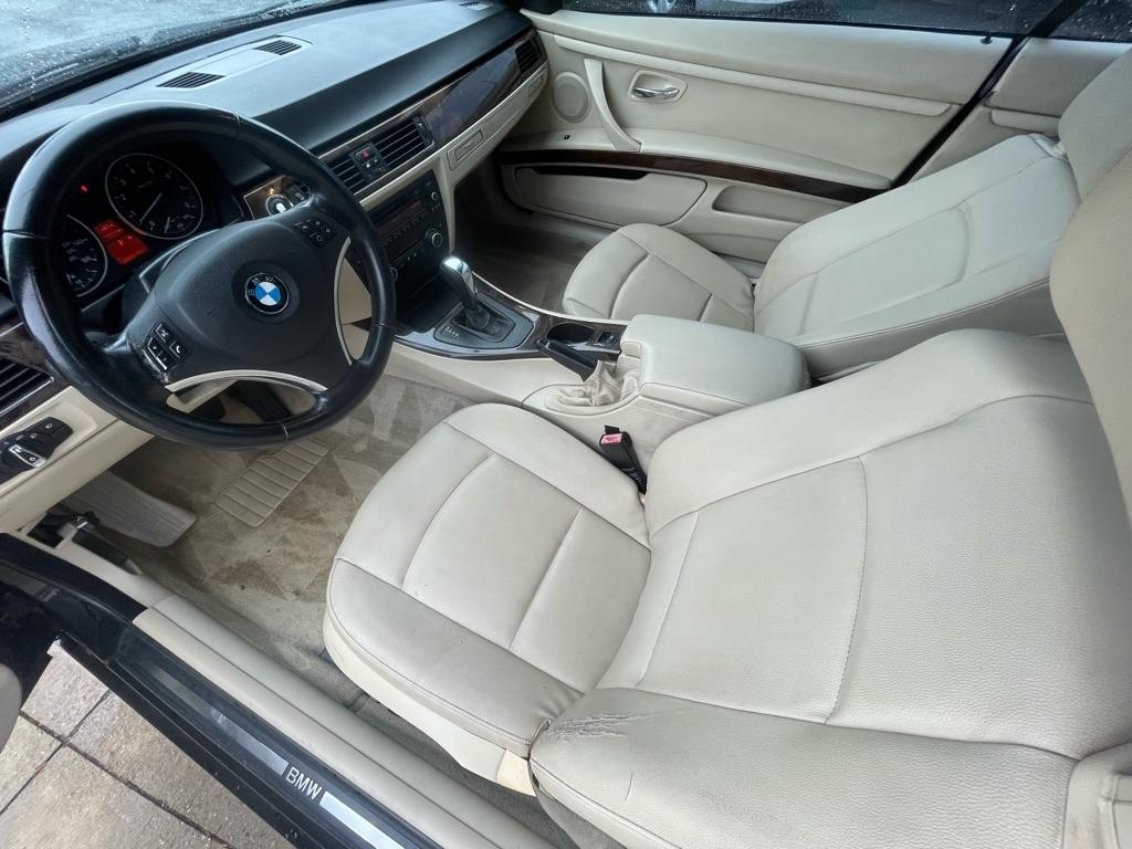 BMW 3-Series 328i Convertible 2011
