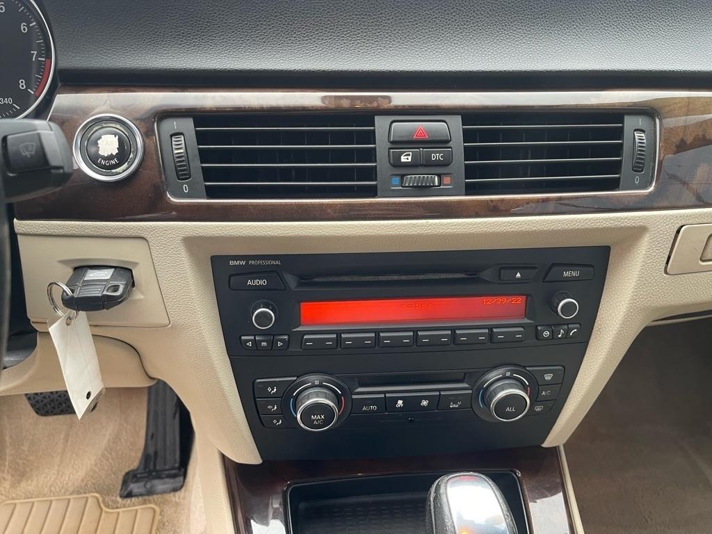 BMW 3-Series 328i Convertible 2011