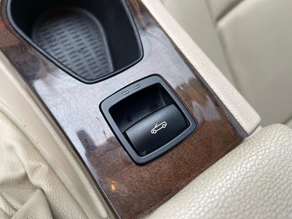 BMW 3-Series 328i Convertible 2011