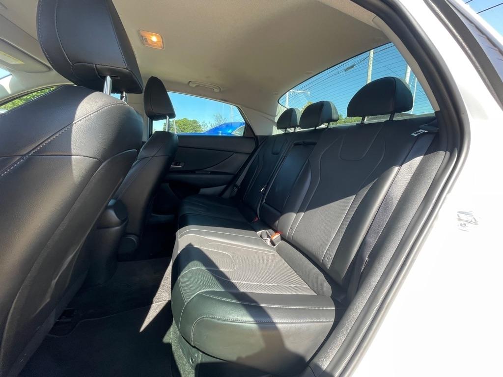 Hyundai Elantra Limited Hybrid 2023