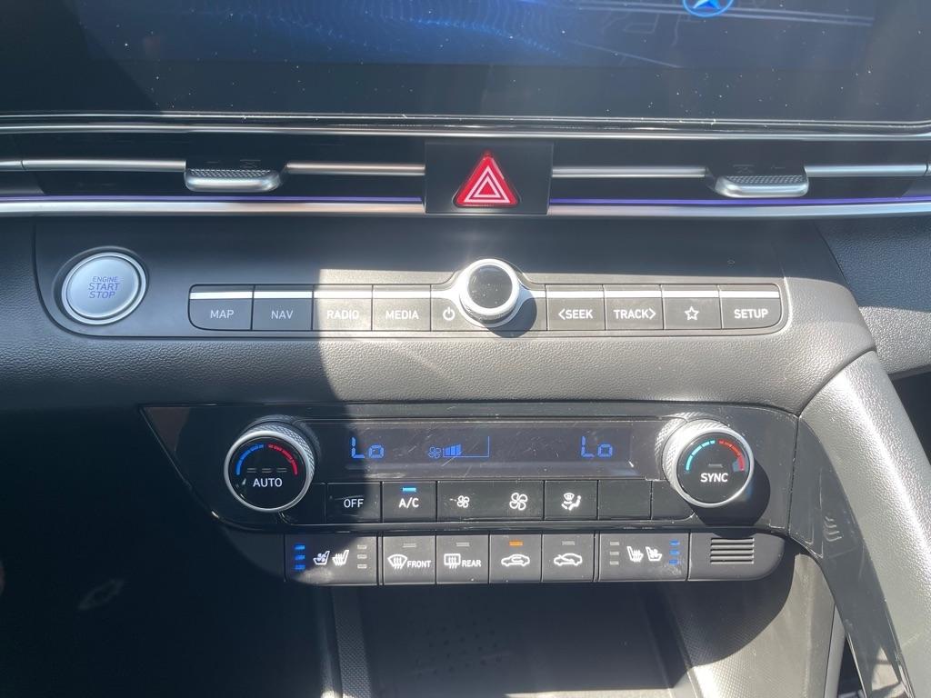 Hyundai Elantra Limited Hybrid 2023