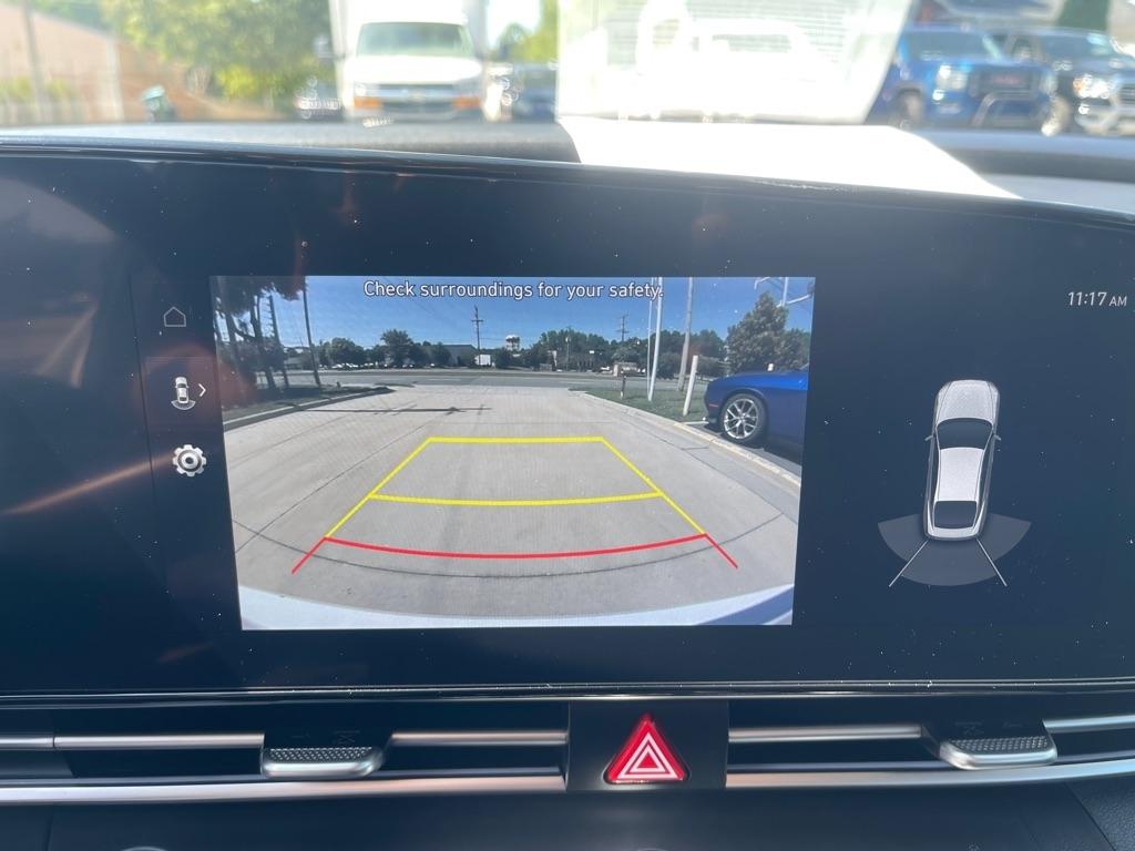 Hyundai Elantra Limited Hybrid 2023