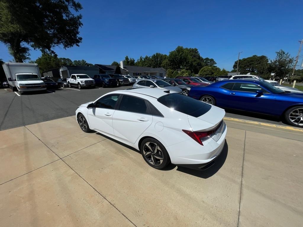 Hyundai Elantra Limited Hybrid 2023