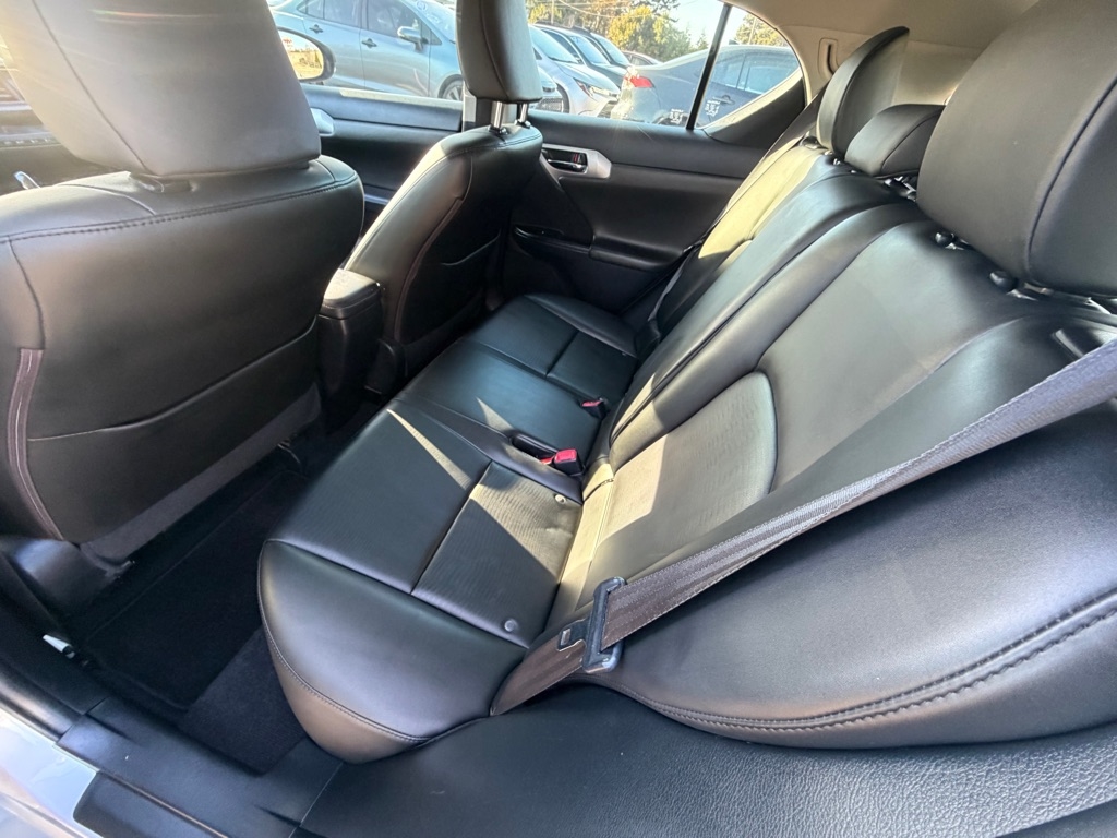 Lexus CT 200h Base 2013