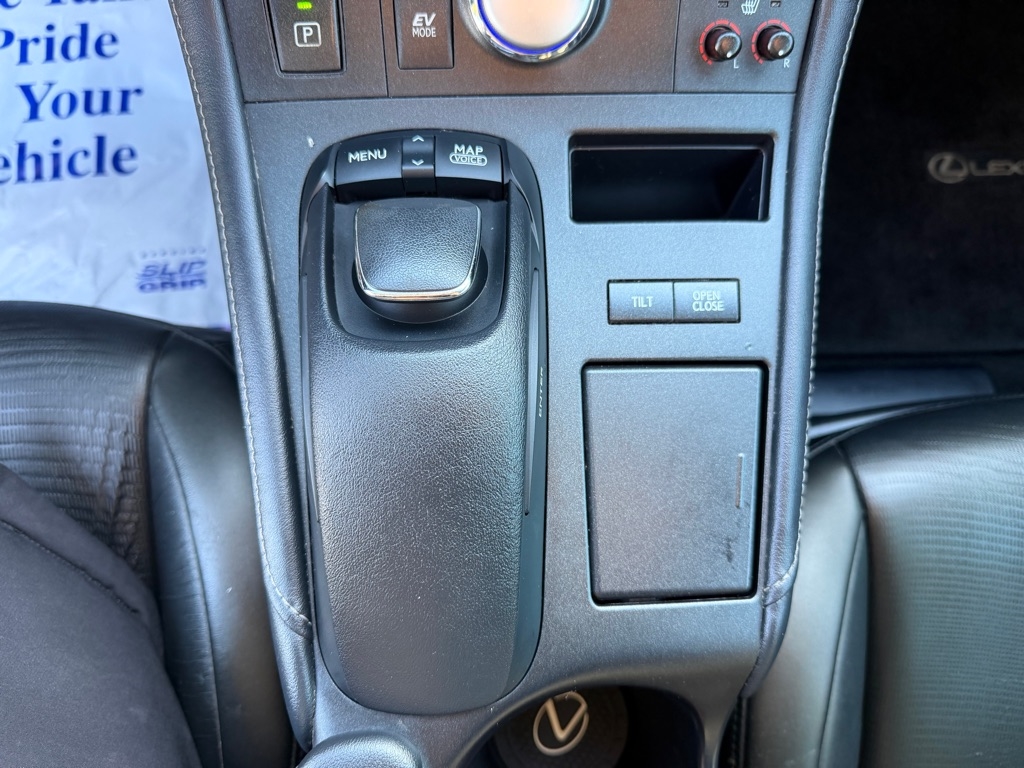 Lexus CT 200h Base 2013