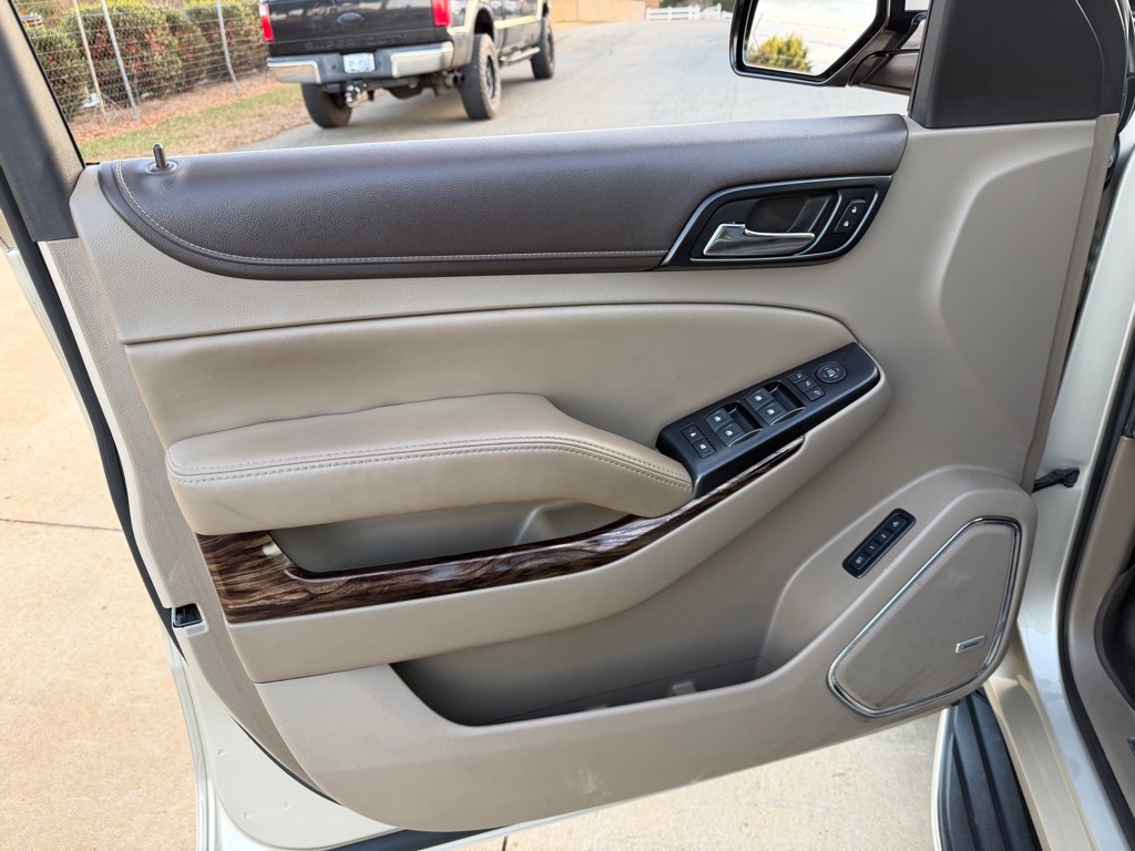 GMC Yukon SLT 4WD 2017