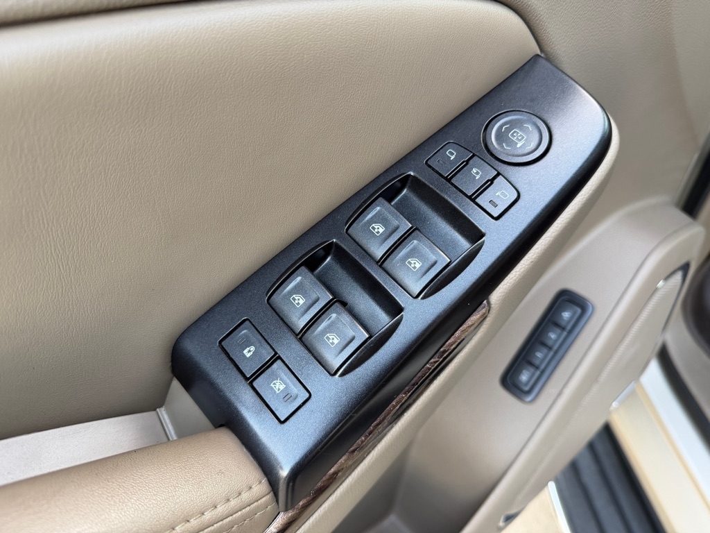 GMC Yukon SLT 4WD 2017