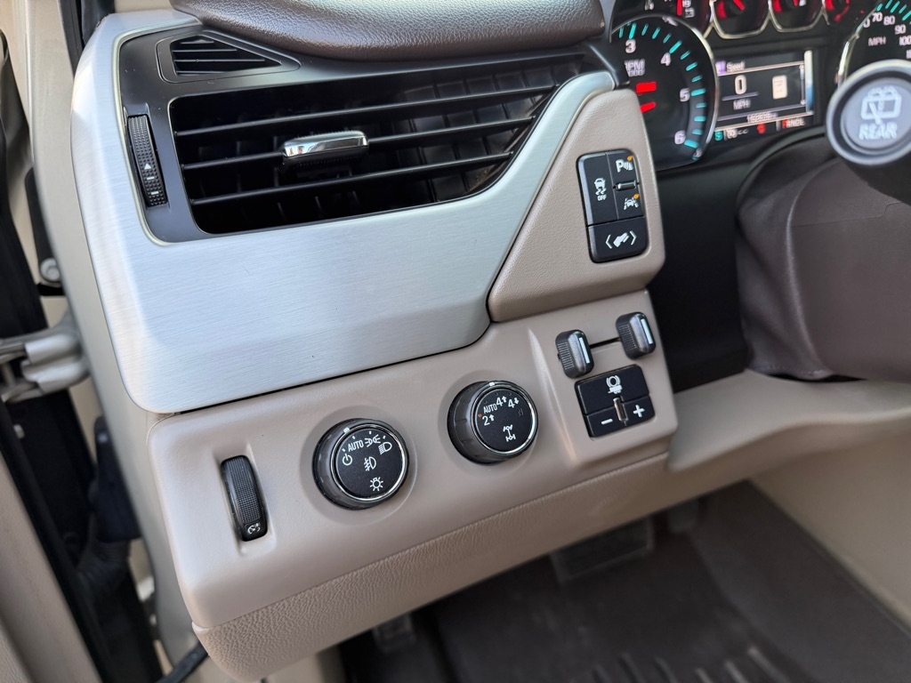 GMC Yukon SLT 4WD 2017