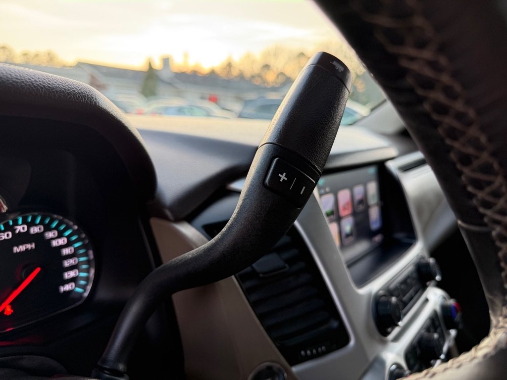 GMC Yukon SLT 4WD 2017