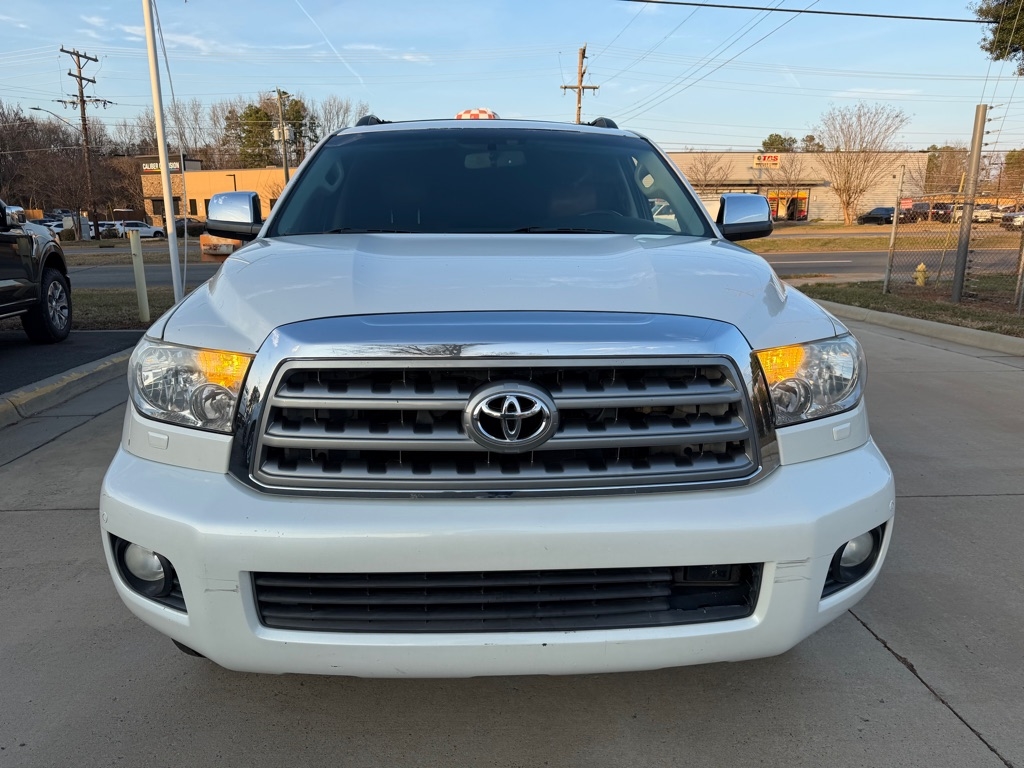 Toyota Sequoia Plantium 2WD 2011