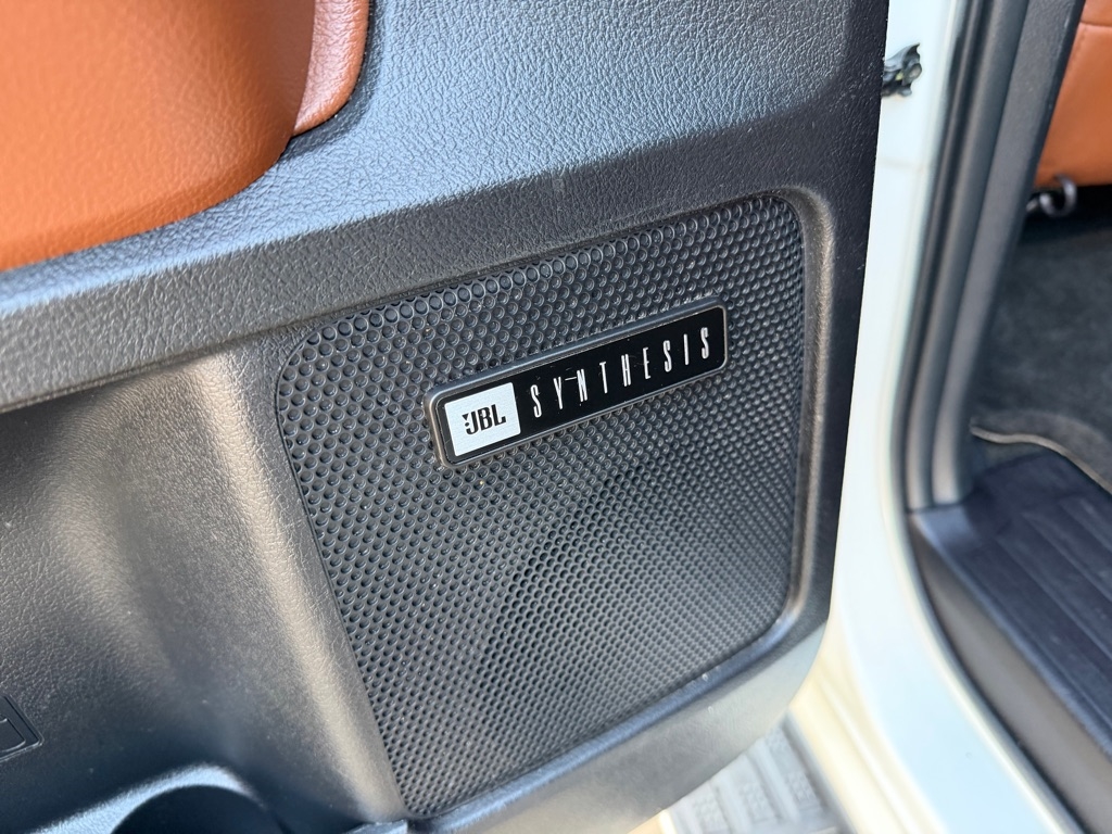 Toyota Sequoia Plantium 2WD 2011