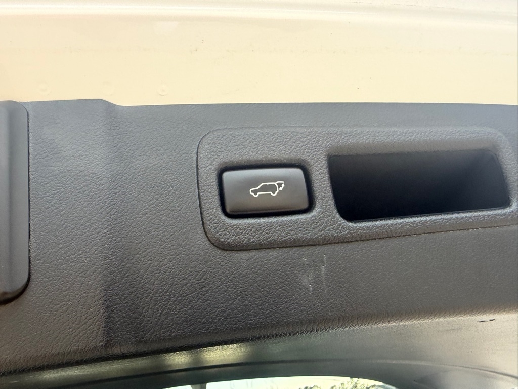 Lexus NX 200t FWD 2016