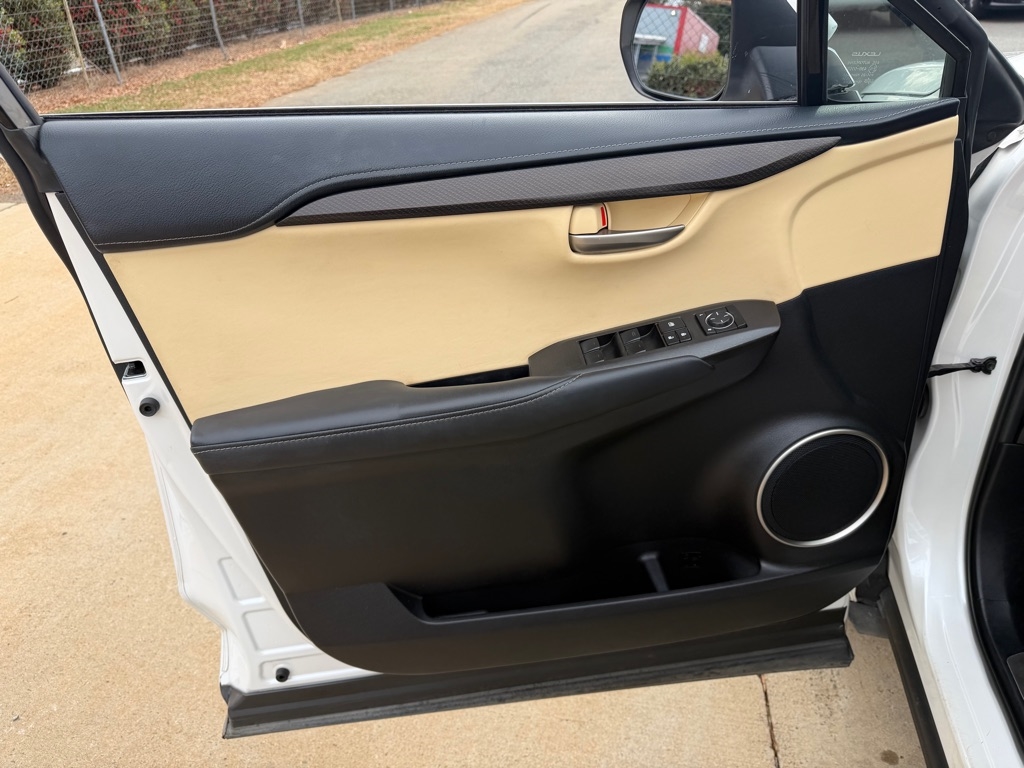 Lexus NX 200t FWD 2016