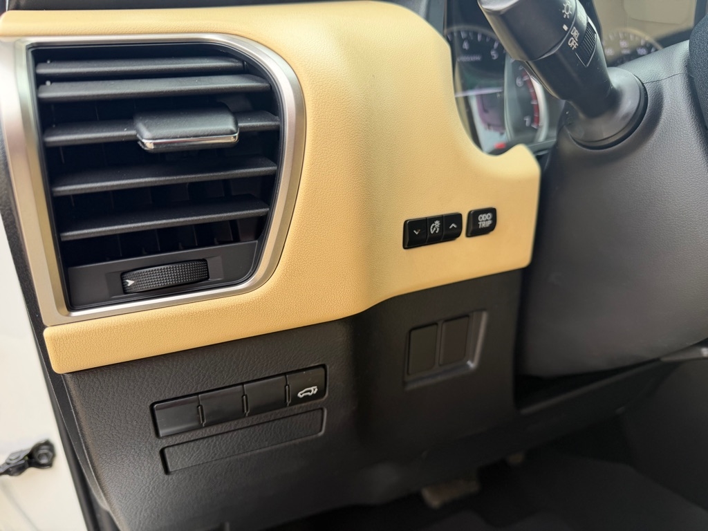 Lexus NX 200t FWD 2016