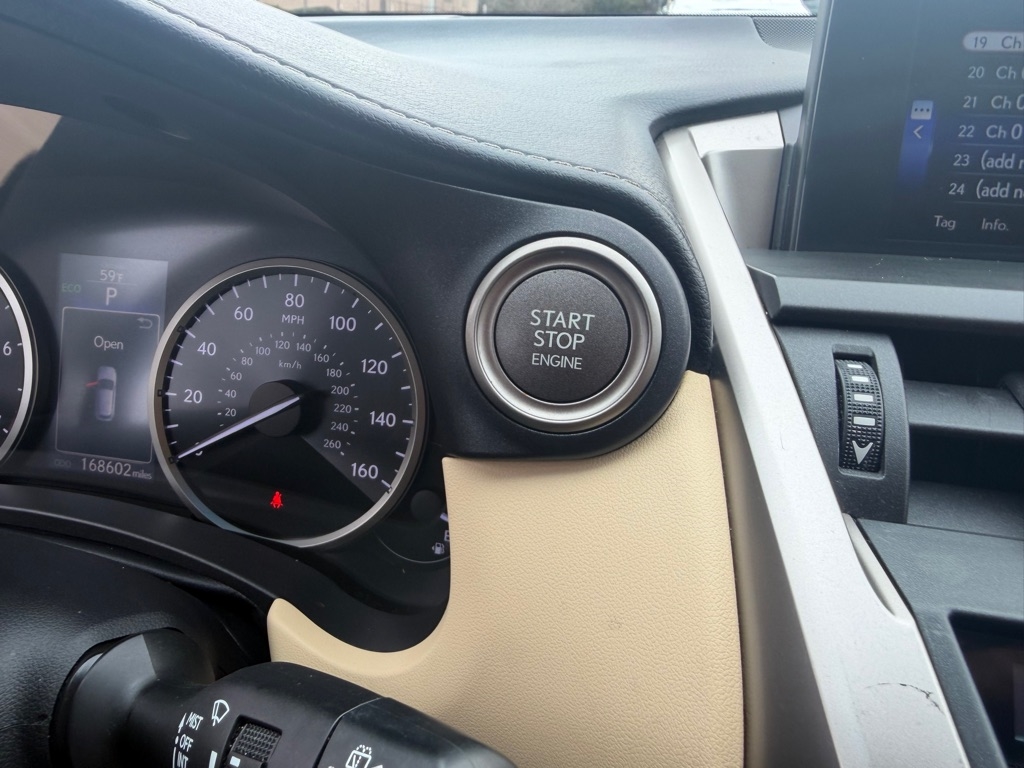 Lexus NX 200t FWD 2016