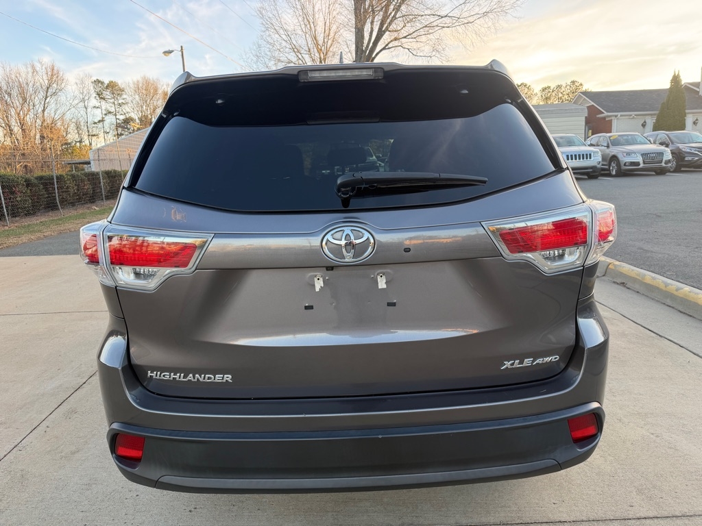 Toyota Highlander XLE AWD V6 2016