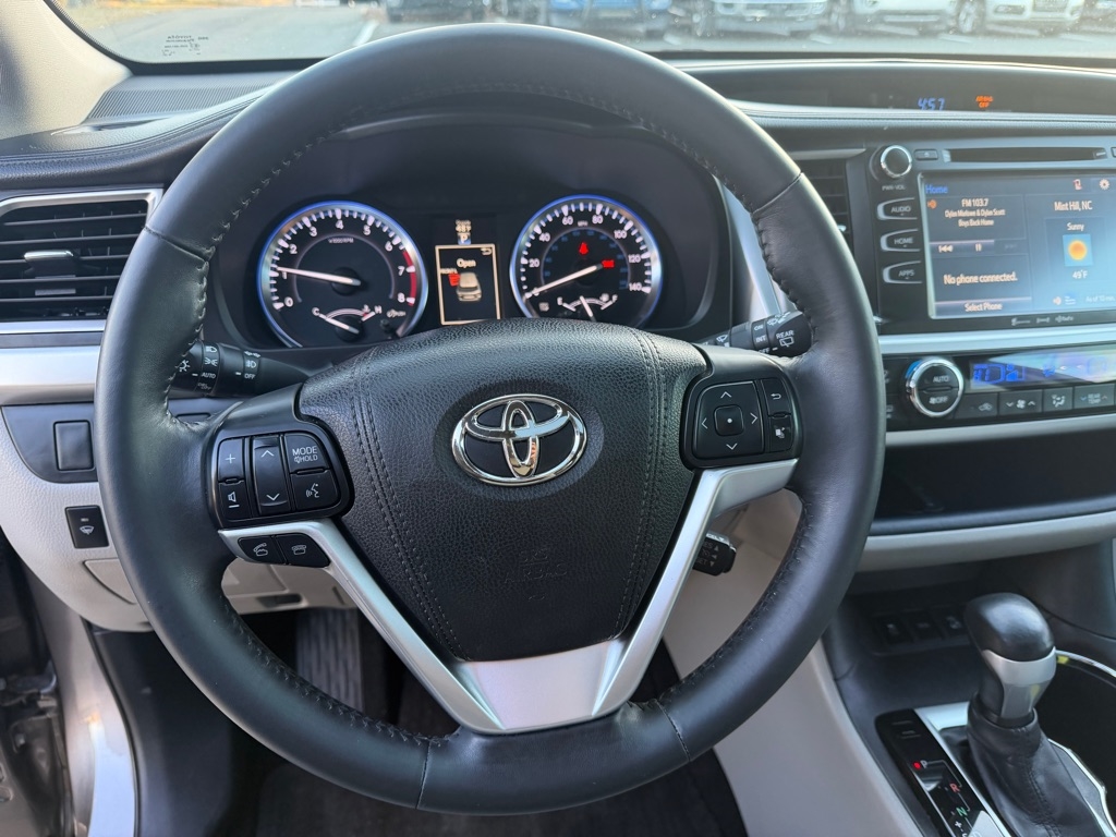 Toyota Highlander XLE AWD V6 2016