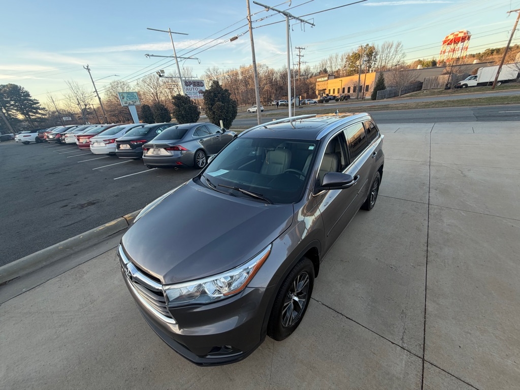 Toyota Highlander XLE AWD V6 2016