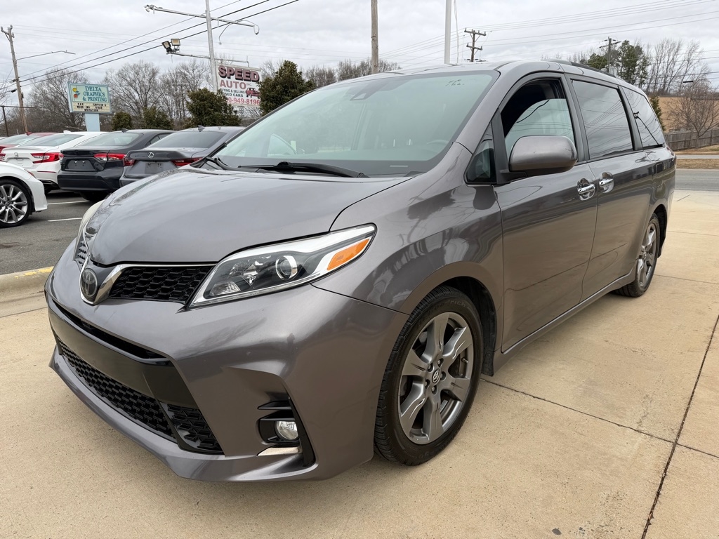 Toyota Sienna SE 8-Passenger 2018